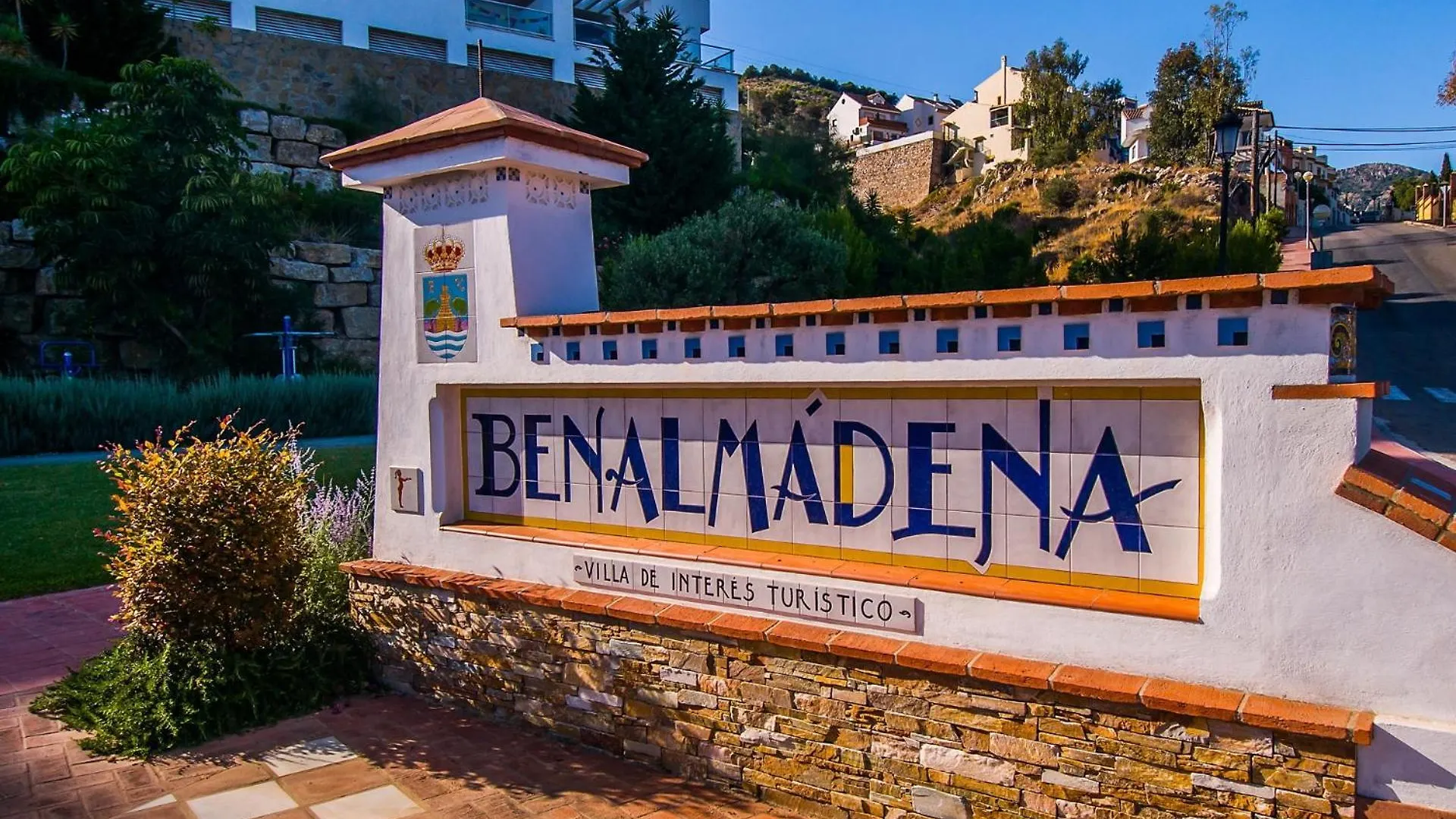 645 Aguila Apartamentos - Vista Al Mar - Cerca De Tren, Restaurantes, Tiendas - Playa A 10 Min Caminando Benalmádena Appartement